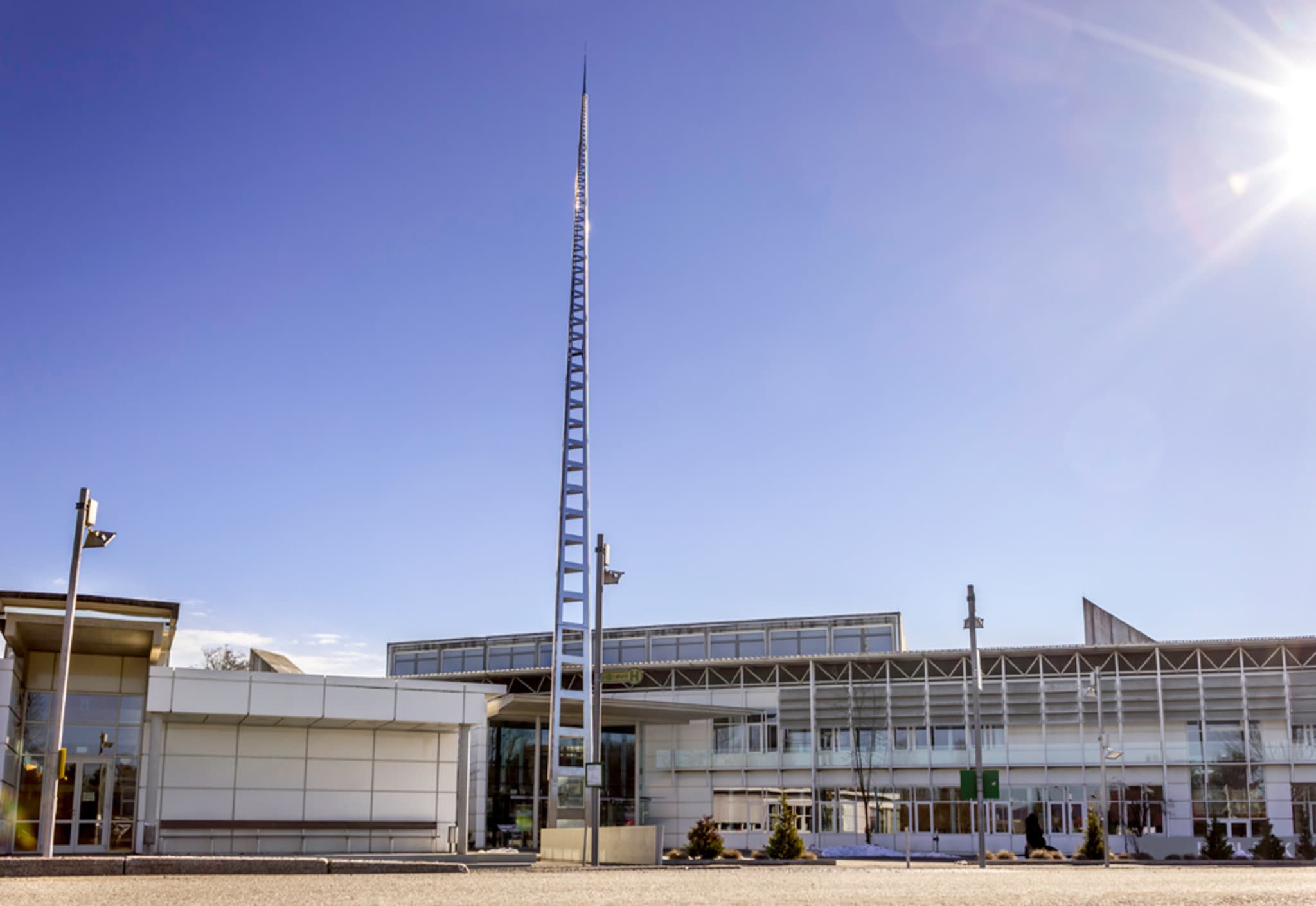 There was an error while loading the image